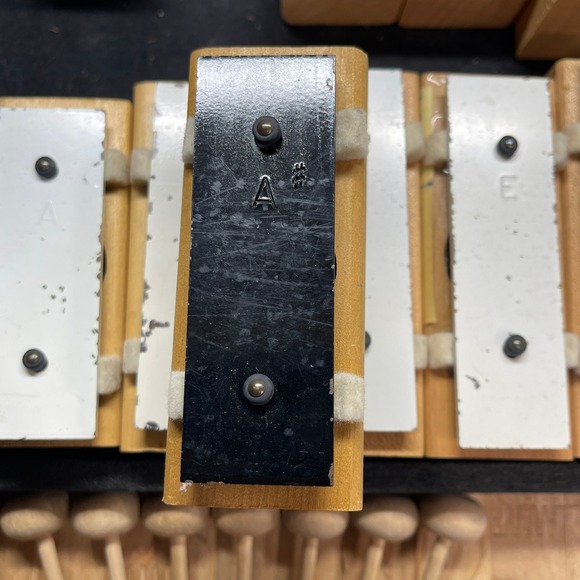 Vintage BF Kitching Resonator Bell Set Chromatic 20 Note with Case and Mallets - Picture 7 of 11